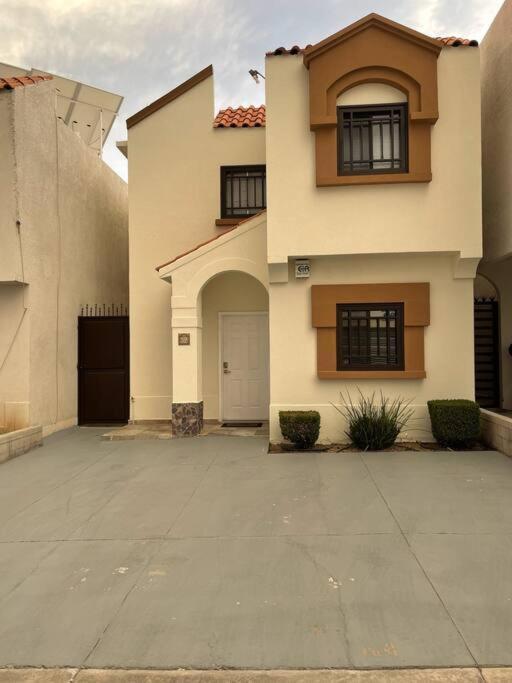 Casa Eliseos, A 5 Minutos De La Linea Fronteriza Vila Nogales  Exterior foto